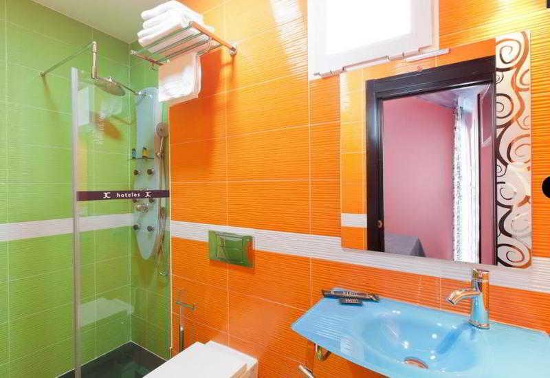 Jc Rooms Santo Domingo Madrid Eksteriør billede