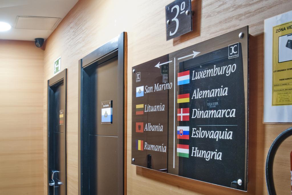 Jc Rooms Santo Domingo Madrid Eksteriør billede