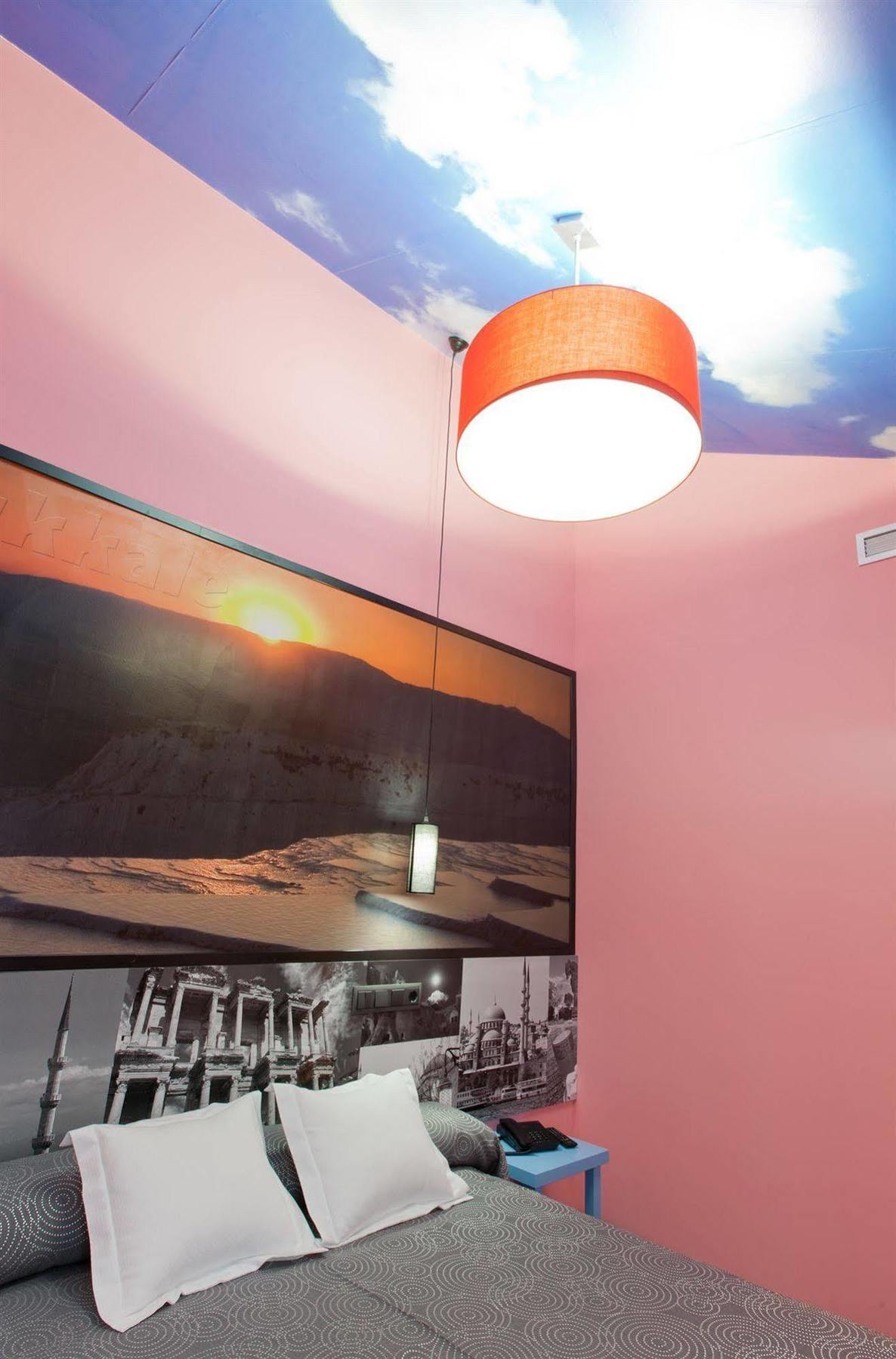 Jc Rooms Santo Domingo Madrid Eksteriør billede